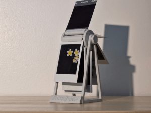 Horloge à volets « Polaroid »