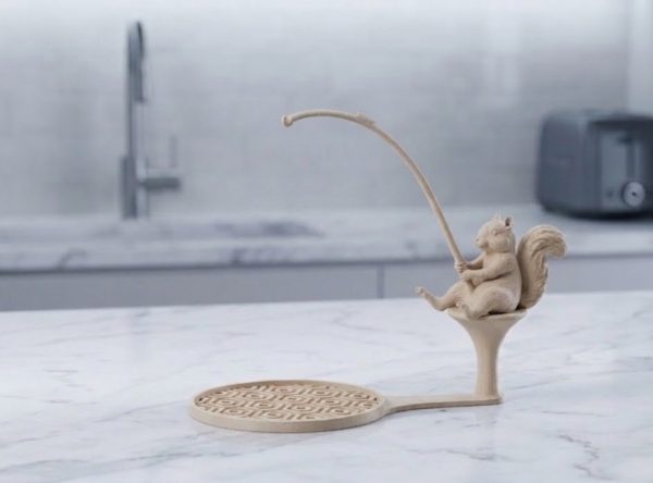 Écureuil à la pêche — porte-sachet de thé — vue 2