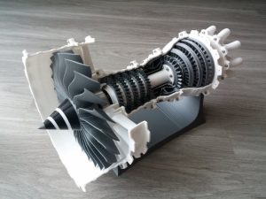 Maquette de réacteur d’avion aux pièces mobiles imprimée en 3D