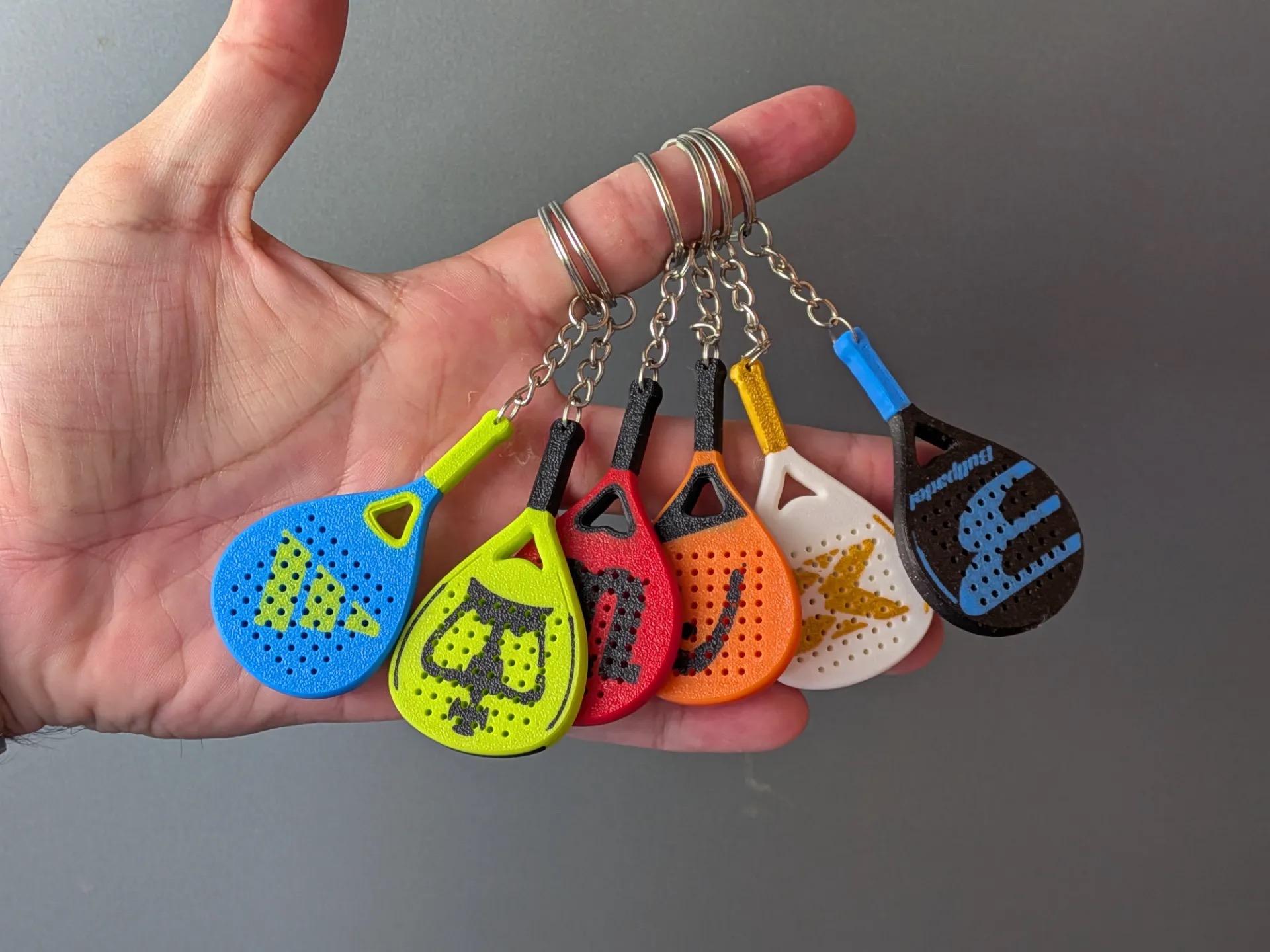 Porte-clés raquettes de padel imprimés en 3D, 6 modèles de marques colorés